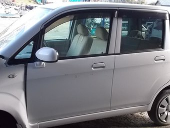 Subaru Stella RN1 левая передняя дверь в сборе 15797805