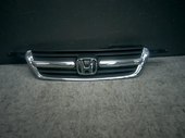 Решетка радиатора HONDA CR-V 2001 LA-RD5 71121S9A003