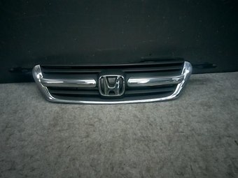 Решетка радиатора HONDA CR-V 2001 LA-RD5 71121S9A003