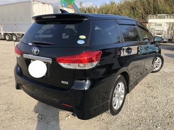  Toyota Wish, 2010